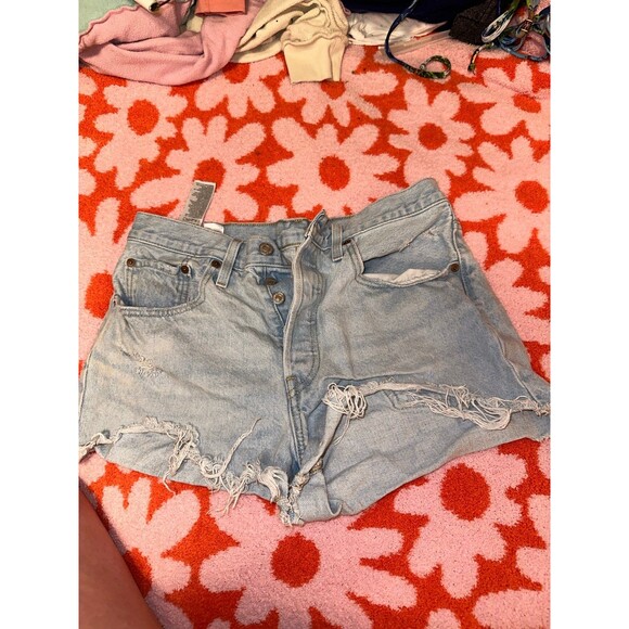 Levi Jean shorts - Picture 1 of 5